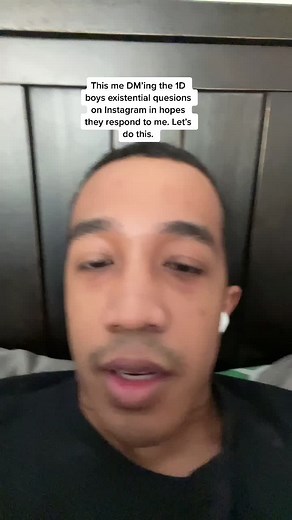 I decide to dm the #1D boys existential questions in hopes they respond #onedirection #life #music #greenscreen