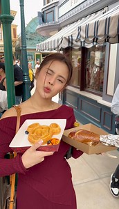 1M views · 59K reactions | Nasa Hong Kong Disneyland naman tayo! Alin kaya mas maganda, Tokyo or Hong Kong Disneyland? Panoorin mo hanggang dulo!  | Jenela in Japan | Facebook