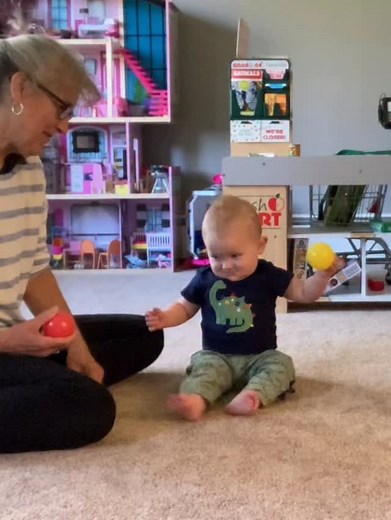 👶 In a Child’Space lesson, we never force anything that is not fun. It is hard for a baby to learn anything new if they are in any pain or fear or too tired or anxious. 🤗 Emotions play a key role in how open a baby’s brain is to learn, depending on what the emotions are. #emotionalintelligence #attachmenttheory #babydevelopment #motordevelopment #infantcommunication #childspace #feldenkrais #brainbodyconnection | Leigh M Scott