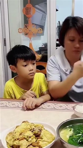 What would you do if your child is still playing with mobile phone while eating