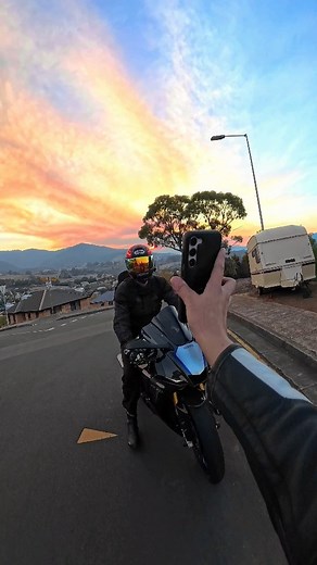 The things we do for a good shot 😂 . . Shot on Insta360 Ace Pro / Insta360 X3 . . #insta360motorcycle #insta360acepro #motorcyclevideos #motorcyclephotography #funnyvideo #photoshoot #photography #bikephotography #sunset #bikebros #bromance #bros #motorcycles #bikelife #bikelove | Ally.yzf