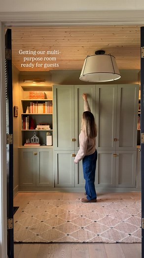 No room for a bed? Watch this ✨ From a day-to-day home office to a comfortable and welcoming guest bedroom with the softest bedding layers from @thecompanystore, we love how functional this room is now! Building a Murphy bed here was truly the best idea, 3 years later, no regrets. Comment SHOP for a link to all the bedding layers in the room. The flannel is the coziest for the season 🤎 #Thecompanystorepartner #guestbedroomdecor #murphybed #homedesign https://liketk.it/5BvY5 | Valeria Jacobs - R