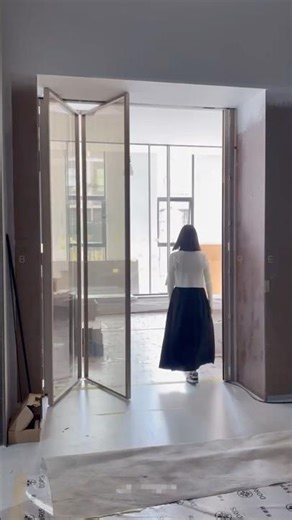 This Wall Folds Open (No Floor Track)