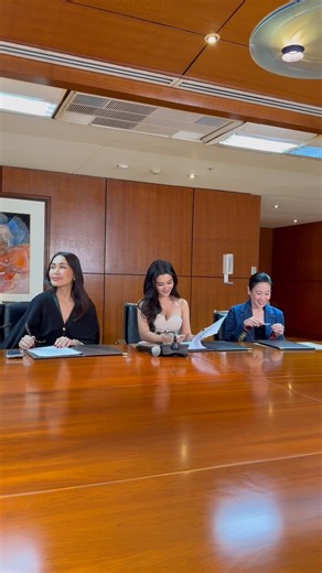 31K views · 2.4K reactions | WELCOME BACK, KRIS BERNAL!  Kris is making a return to showbiz by signing with Sparkle. ✨ Present were GMA Senior Vice President for Programming, Talent Management, Worldwide, and Support Group and GMA Films President Atty. Annette Gozon-Valdes; Sparkle GMA Artist Center and Talent Development and Management First Vice President Joy Marcelo; and Sparkle Senior Talent Manager Tracy Garcia. | GMA Network | Facebook