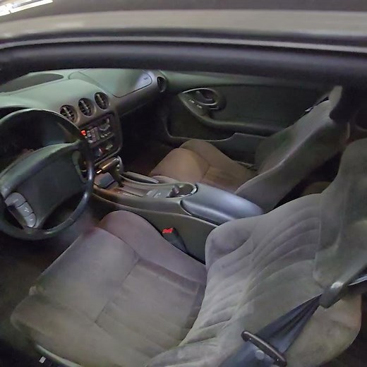1994 Pontiac Firebird Formula V8 startup & walkaround
