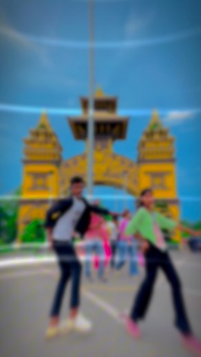 310K views · 10K reactions | Landara Bhatar ke Bhej Dem 殺 #viral #bhojpuri #dance #videos #trendingreelsvideo #reelsfbシ #facebookpost | Actors Vicky | Facebook