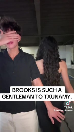 Gentleman right there. #brooknamy #txunamy #brooksharvey #gentleman #fyp @Txunamy @Txunamy Ortiz @Brooks @Esthalla