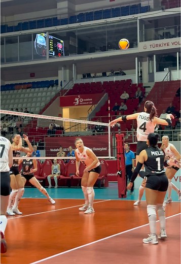 #Penivoleybol #VoleybolBenim #VolleyballWorld #VolleyballEurope #Volleyball #Voleybol #Pallavolo #TikTokSports #Voleibol #BeUnlimited #VolleyballGirls #Volei #FileninSultanları