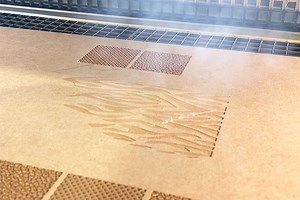 【動画で見る】超高速！木材へのレーザー彫刻加工・マーキング加工！ | コムネット