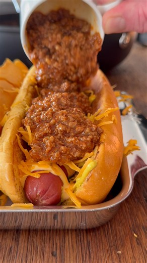 Tableside Pour-Over Chili Cheese Dogs🌭#chilicheese #hotdogs