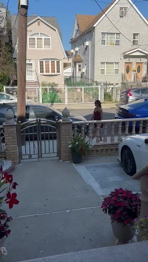 Modeling Showcase with Brii🐻: Walk, Pose, and Shine