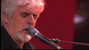Michael McDonald & Tony Braxton - “Stop,Look, listen to your heart” - Live Vintage Enjoy!! 💕 #michaelmcdonald #tonybraxton #blues #soul #vintage #ronniescotts #jazz #music #London #drummer #drums #usa #europe #uk #funkmusic #guitar #southamerica #europe #london #italy #spain #napoli #drumstagram #song #italian #songwritersofinstagram #america #gospel #love | Franco Colasuonno - Vintage Music Space