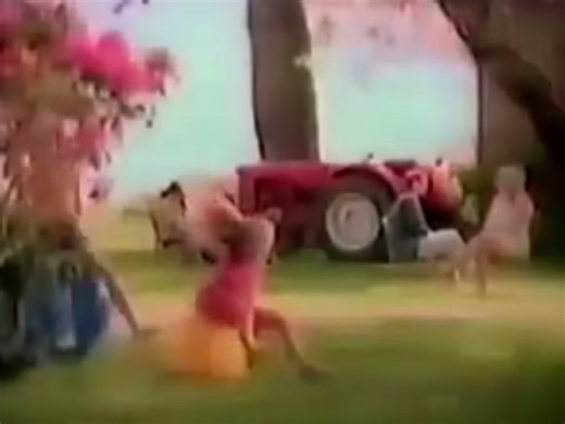 #1998: Dairy Queen commercial #Flashback #television #commercial #fyp #olddays #promo #dq #dairyqueen #aol40 #90s #90skids #90sflashback #genz #millennials