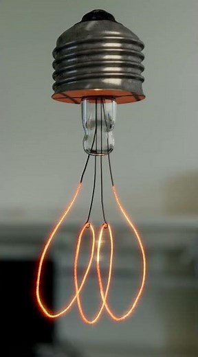 How does an incandescent light bulb work? #3danimation #science #electronics