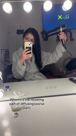 Tips for Diffusing Curly Hair Without Pain