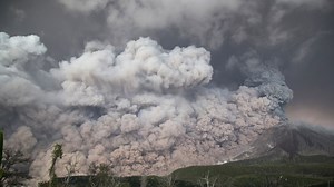 Eruption sends ash 16,000ft into air