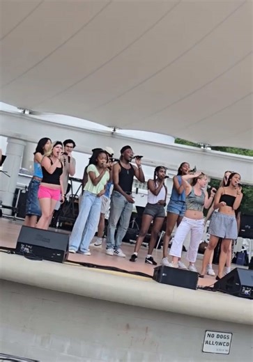 COME TO SIDEWALK ARTS TMRW!! @12 to see the beesharps perform🐝💛🖤 @SCAD #savannahga #scad #scadsavannah #sidewalkartsfestival #beesharps
