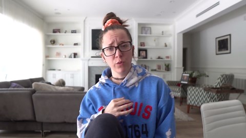YouTube Star Jenna Marbles Quits Her Channel, Apologizes for Past Videos