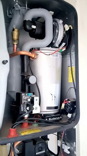 01 Entretien nettoyage chaudière Buderus condensation gaz Bruxelles plombier chauffagiste pas cher