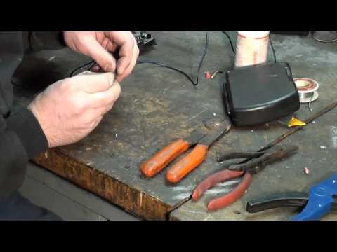 the wiggle test. being used to pinpoint an electrical issue on a VW