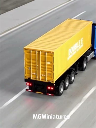 tiny RC truck loading simulation, rc cargo loading short, RC mini truck loading at construction site