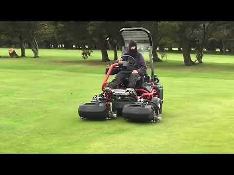 Effortless Greens Mowing: Toro Triflex 3400 Demo at Prestwick St Cuthbert Golf Course