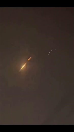 Apache Helicopter Launches Hellfire Missiles 🚁🔥 #Apache #Hellfire