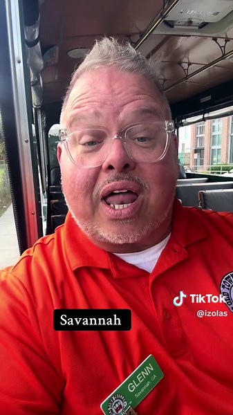 Discover Historic Savannah, Georgia: A Trolley Tour Guide