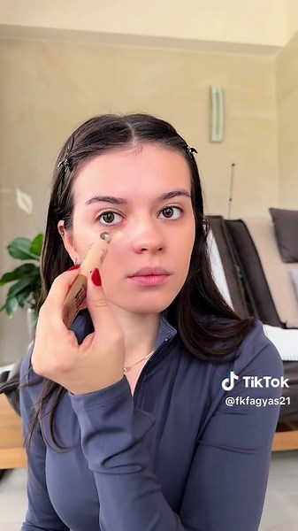 Rimmel Multi Tasker Wake Me Up - Reklám