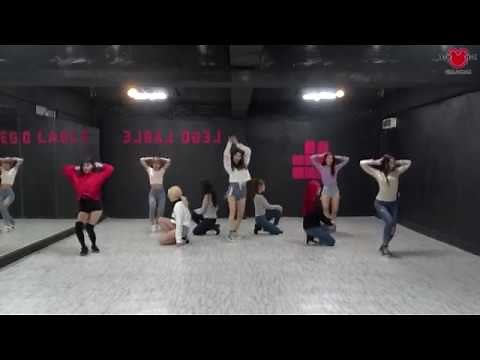 MOMOLAND (모모랜드) BBoom BBoom (뿜뿜) Dance Practice (mirrored)