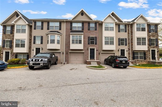 32 Shady Tree Ct, York, PA 17402 - MLS PAYK2101400 - Coldwell Banker