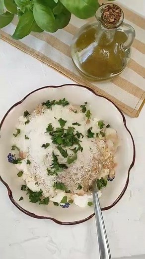 Polpette di ricotta senza uova al sugo, morbidissime e veloci