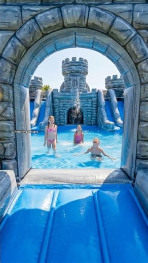 We set up a giant inflatable castle pool! 😱🙌 #backyardgoals #poolparty