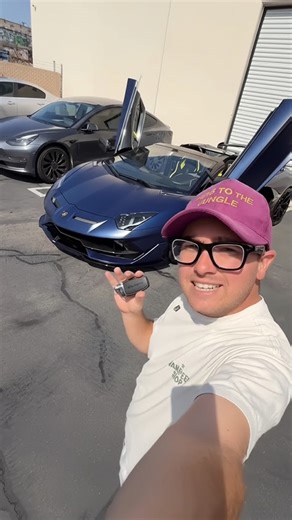 Driving the Lamborghini Aventador Experience