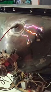 481K views · 23K reactions | This is what happens if the high voltage flyback transformer experiences a leak. #flyback #trafo #highvoltage #fbt #Transformer #Electronic #electric #electronics #electricvehicle #tv #ideecadeau | Delofha Servis | Facebook