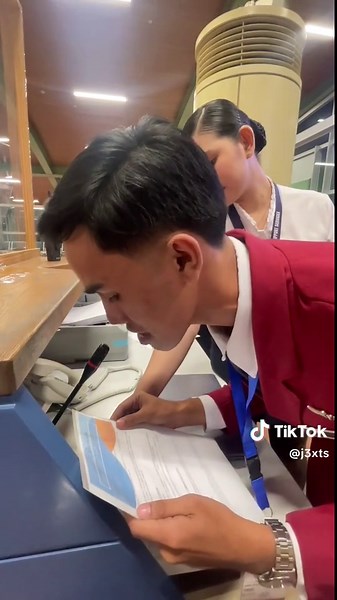 Air Busan Arrival Announcement for Aviation Students