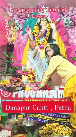 जय माँ सरस्वती जी। programming Tutorial Classes में बड़ी ही धूम धाम से माँ सरस्वती जी का पूजन हुआ।