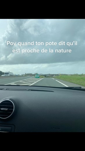 Petites Chèvres Mignonnes - Scènes Amusantes dans la Nature