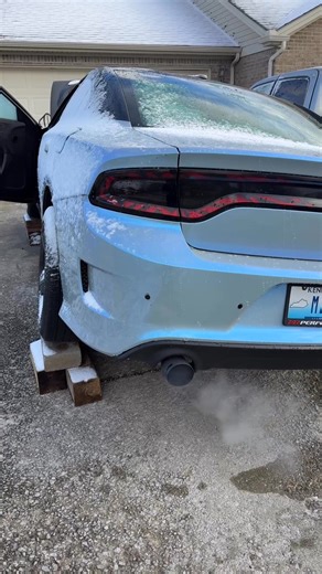 We can do dodge engines with our eyes closed 😅 2015 dodge charger 5.7 hemi MDS delete kit, new cam, heads redone, all new timing components, push rods, rocker arm assemblies, head bolts, gaskets, hellcat oil pump, the whole 9 yards!!!! 😎👌 perfection. I must say, it sounds great! (More photos in comments) | Stroking Pistons Mobile Mechanic LLC