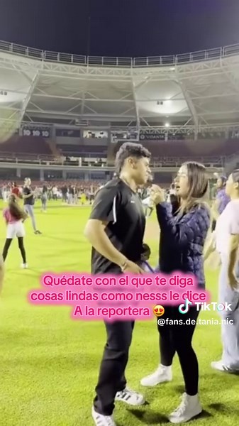 Eees todo un coqueto 🙈 @Nesss #nesss #nestorrivera