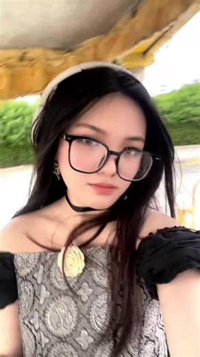 𝒷𝑒𝓁𝓁𝑒 (@bellarossas)’s videos with ohshc outro - 𝘬𝘦𝘯𝘻