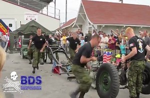Soldiers completely deconstruct and rebuild this Jeep in just 3 minutes.
