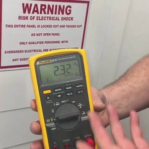 Watch our Fluke specialist share the 4 features of Fluke 87V Industrial Multimeter you wish you know! Learn more: http://bit.ly/Learn87V | Fluke South East Asia