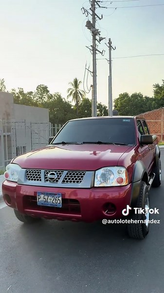 Nissan Frontier 2012 QD32: Pickup 4x4 en perfecto estado