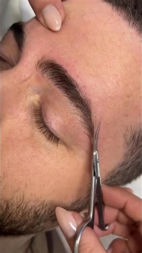 Men’s Eyebrow Glow Up ✨ #menseyebrows #eyebrowdesign #groomedlook #browtransformation #mensgrooming