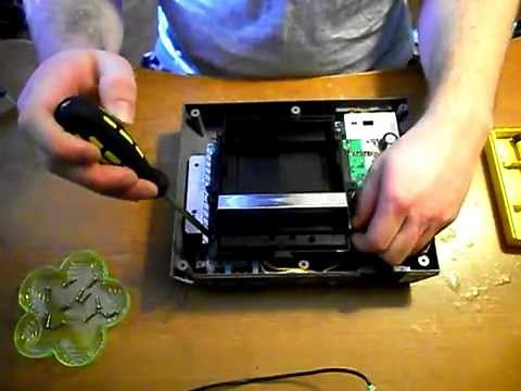 Nintendo NES How to Open tutorial - Learn to Disassemble your console!