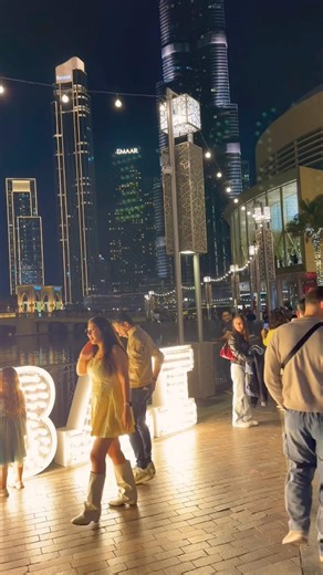 Emirates, night hang around Dubai. #uae #spring #travel #holiday #vacation #asia #europe #shorts