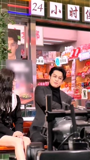 Dylan Wang y Bai Lu en Hello Saturday 🥰 #DylanWang #bailu #WangHeDi #hellosaturday #hi6 #onlyforlove #ceo #shiyan #cdramalover #cdramas #doramas #hermosos #socute | Drama Queen Wang