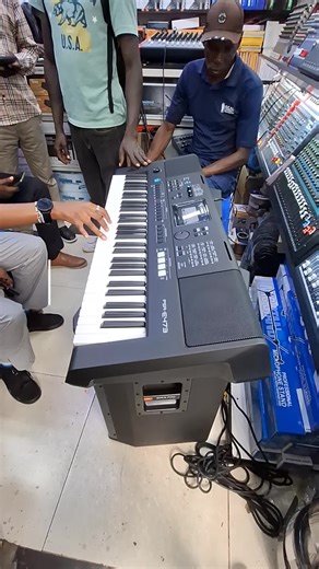 Yamaha PSR-E473 Keyboard Vs Yamaha PSR-SX600 Keyboard. #Yamahakeyboard #yamaha473 #yamahasx600 #sx600 #e473