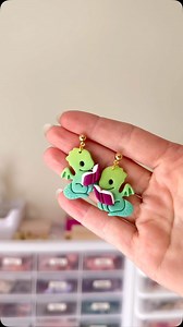 Reading dragons & elevator music 😆☺️ | Lulu Cutters
